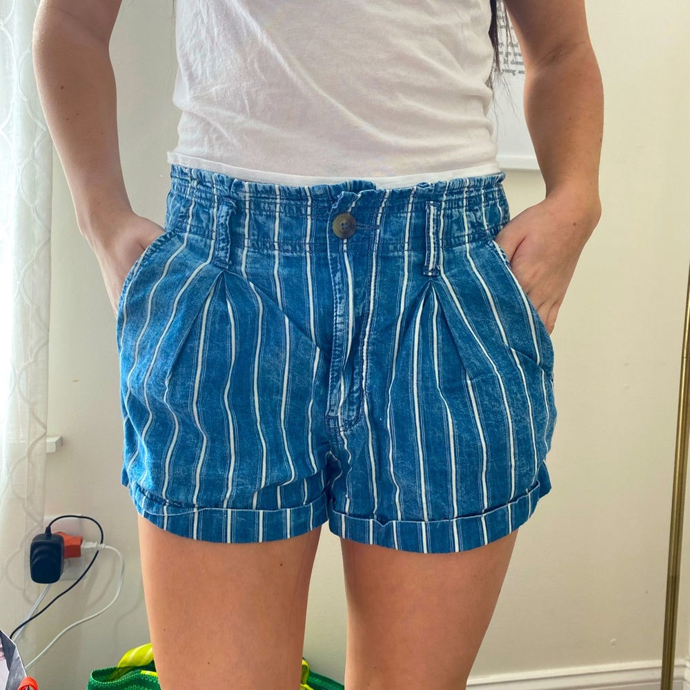 american eagle striped shorts